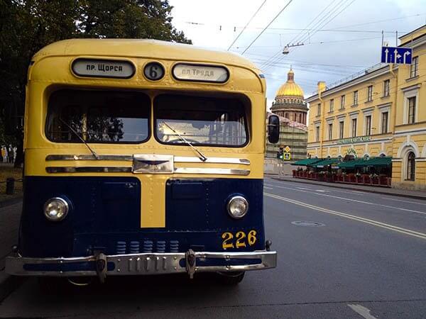 В Петербурге водят строгий «масочный» режим для всех пассажиров и работников общественного транспорта