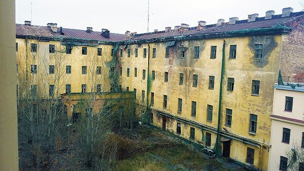 Здание казарм на проспекте Римского-Корсакова станет апарт-отелем