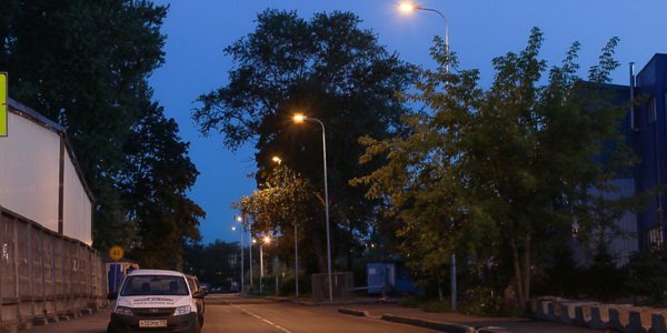 Современным освещением оснастили три улицы Фрунзенского района