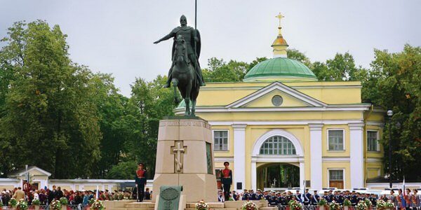 В Санкт-Петербурге празднуют 800-летие небесного покровителя города князя Александра Невского