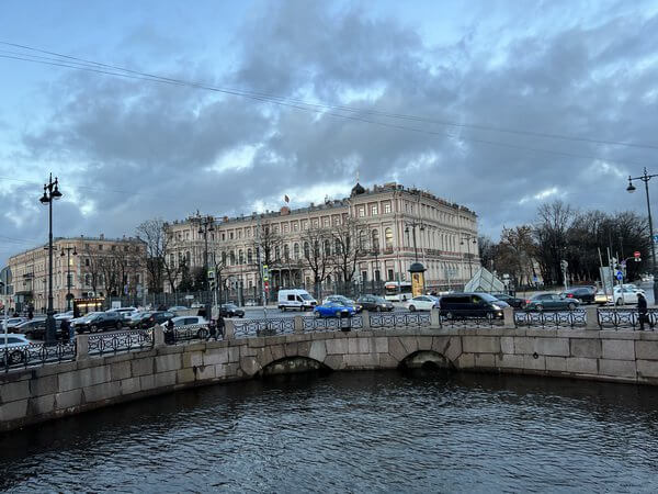 Власти Санкт-Петербурга не станут продлевать нерабочие дни
