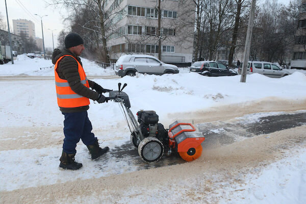 Беглов рассказал о проблемах с уборкой снега в Санкт-Петербурге