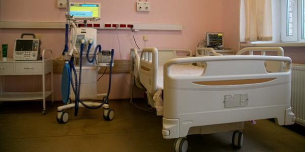 Власти Петербурга обсудили меры по снижению смертности пациентов с коронавирусной инфекцией