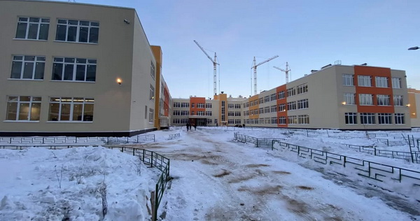 «Сверхсрочное» строительство школы в Красногвардейском районе Петербурга растянулось на шесть лет