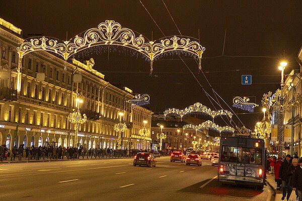 Эксперты полагают, что новогоднее украшение Петербурга не обошлось без коррупционных схем