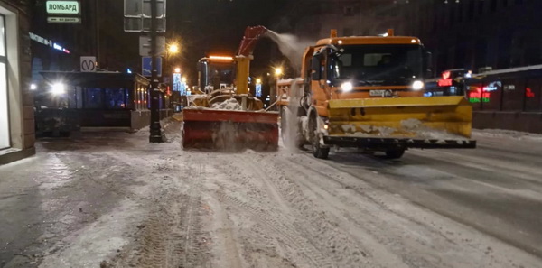 Ресторатор Федулин раскритиковал Смольный за плохую уборку снега в Петербурге