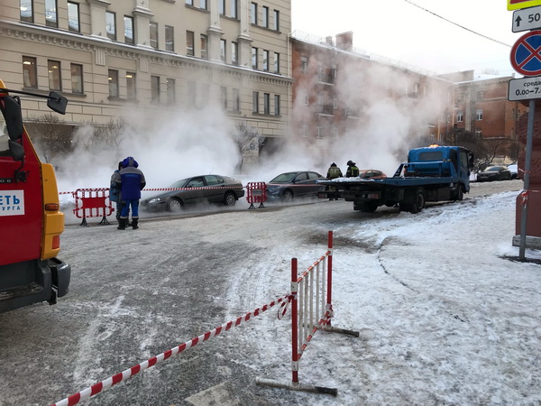 Прорывы трубопровода произошли в нескольких районах Санкт-Петербурга за один день