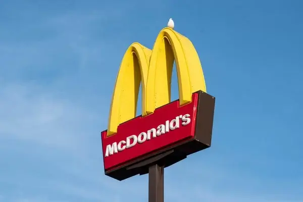 McDonald’s в Санкт-Петербурге продолжает свою работу