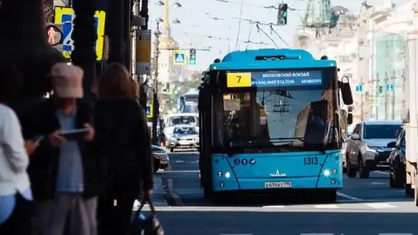С первого апреля 97 автобусных маршрутов откажутся от наличной оплаты проезда