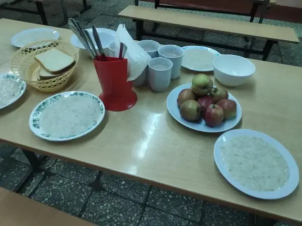В Петербурге запустили «горячую линию» для недовольных школьным питанием