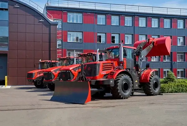 Тракторный завод приступит к производству коммунальной техники для Санкт-Петербурга