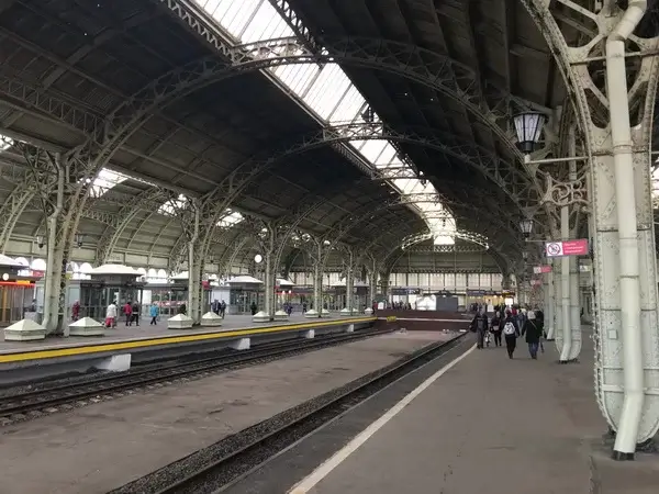 Активисты пытаются спасти исторические здания вокзалов Петербурга от сноса