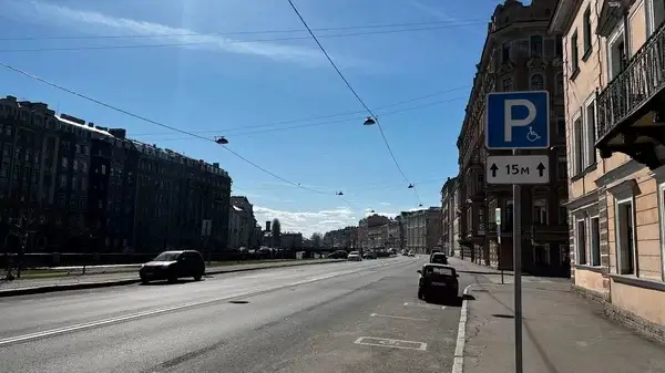 На территории Петроградского района установили сорок паркоматов